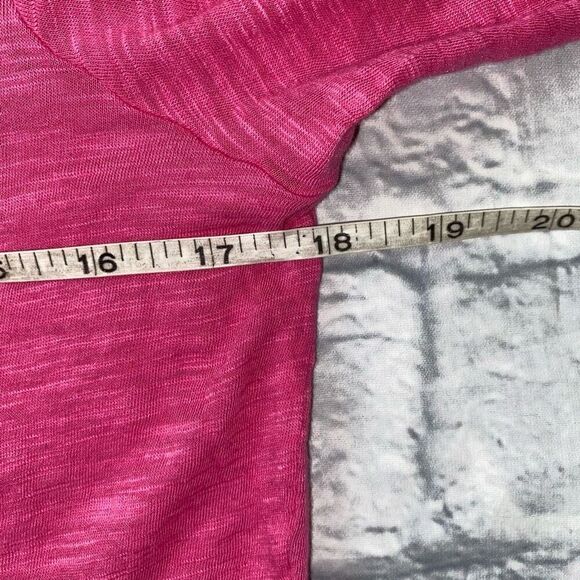 Express women M scoopneck 3/4 sleeve top w/lace back & side slits - Picture 8 of 9